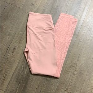 Victoria’s Secret sport leggings pink cheetah NWOT